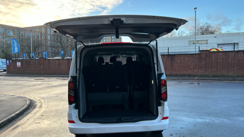 Ford Tourneo Custom 320 L1 Diesel Fwd 2.0 EcoBlue 136ps H1 Titanium 8 seater Auto